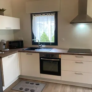 Hébergement de vacances Petite Maison Ensoleillee A 10 Minutes Du Port De, Vannes
